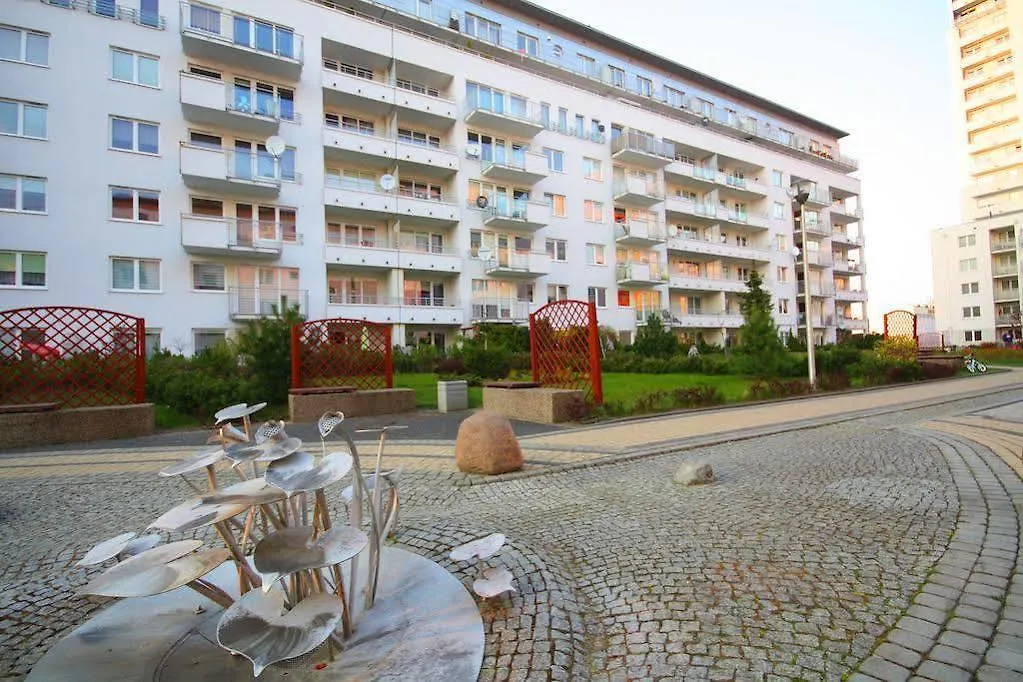 Rent A Flat Apartments - Obroncow Wybrzeza St. 그단스크 0*,