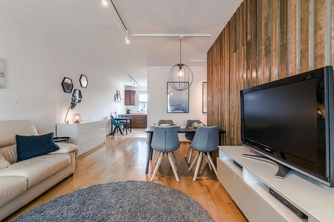 Rent A Flat Apartments - Obroncow Wybrzeza St. 그단스크 폴란드
