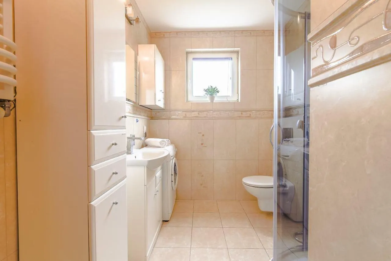 Rent A Flat Apartments - Obroncow Wybrzeza St. 그단스크