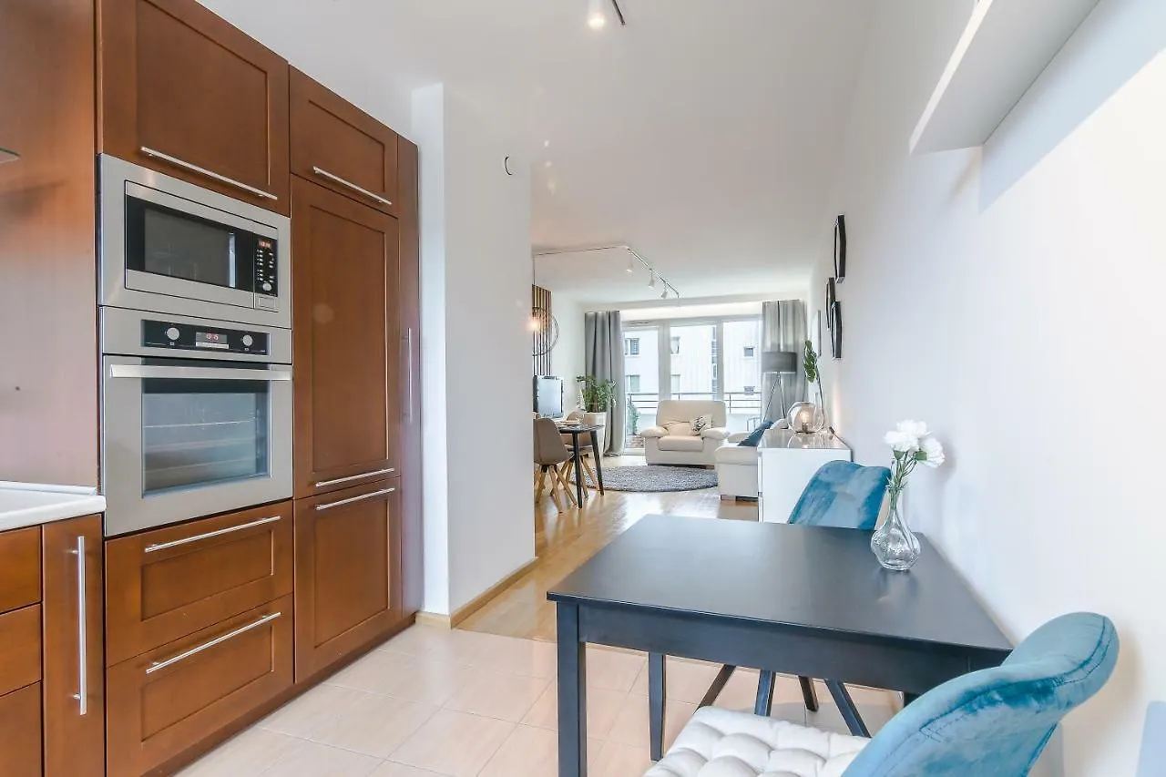 Rent A Flat Apartments - Obroncow Wybrzeza St. 그단스크 0*,