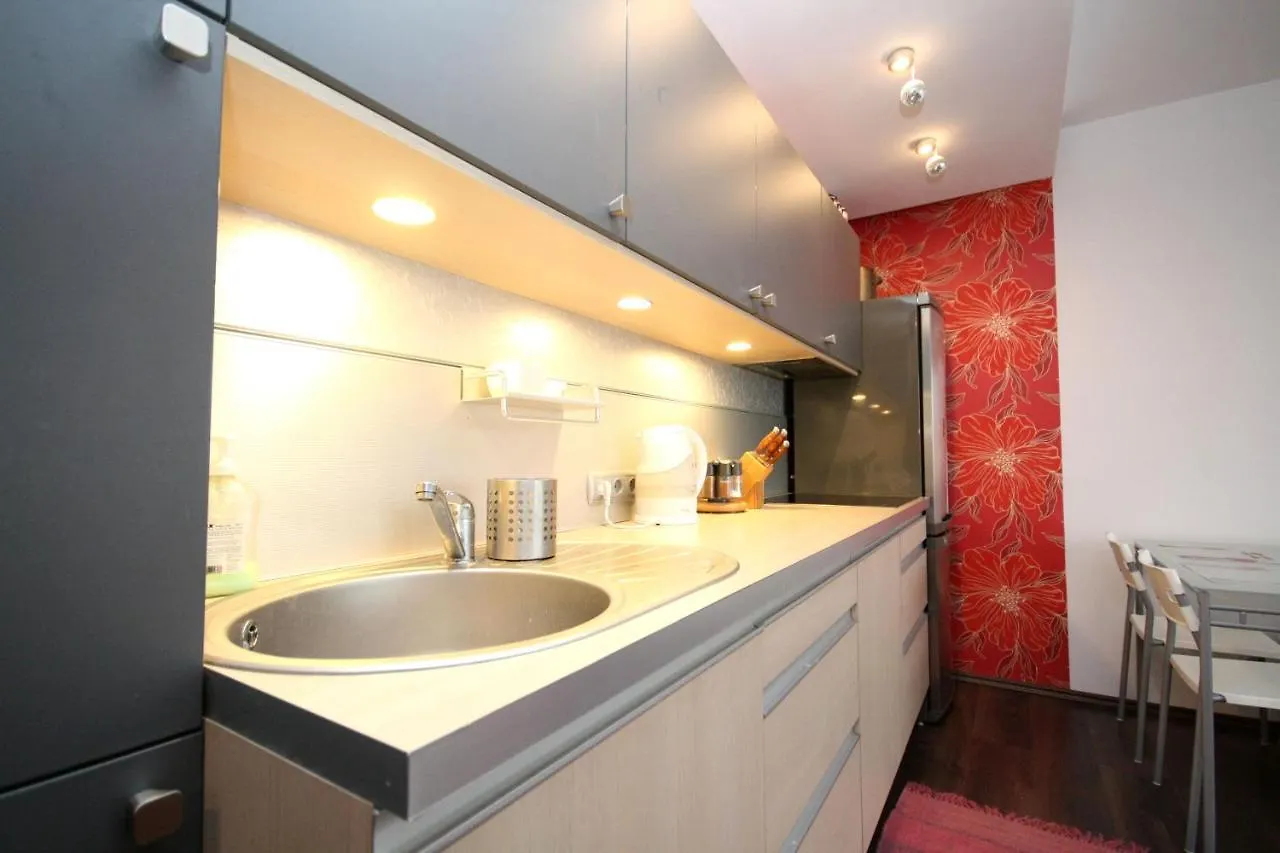 Rent A Flat Apartments - Obroncow Wybrzeza St. 그단스크 0*,  폴란드